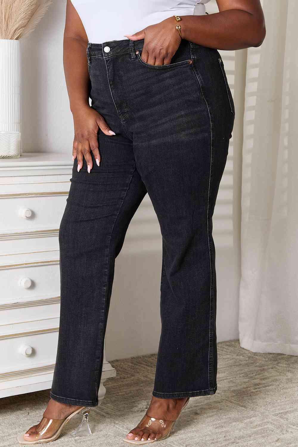 Judy Blue Full Size Straight Leg Jeans with Pockets - Lab Fashion, Home & Health