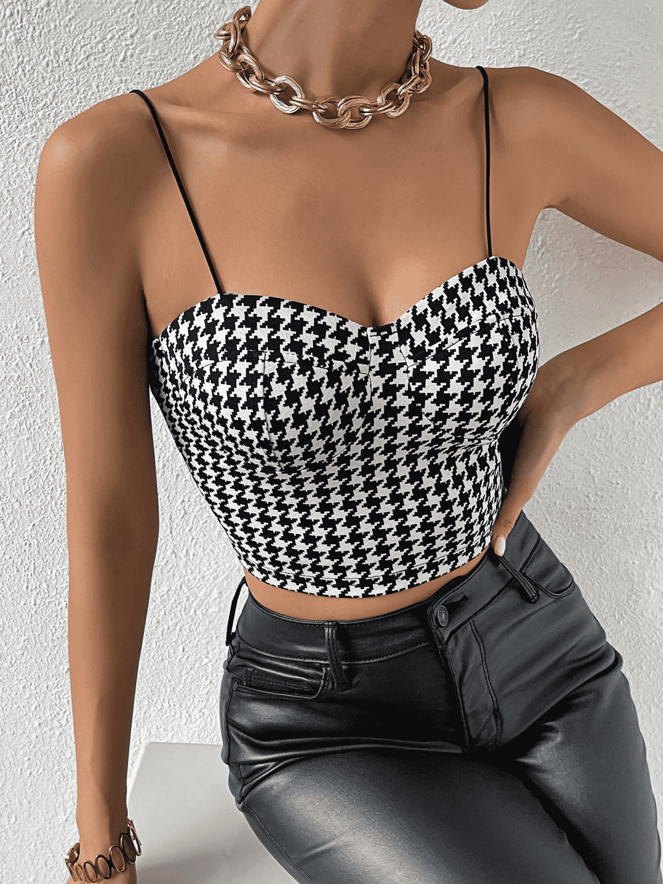 Cropped Sweetheart Neck Houndstooth Pattern Cami - Lab Fashion, Home & Health