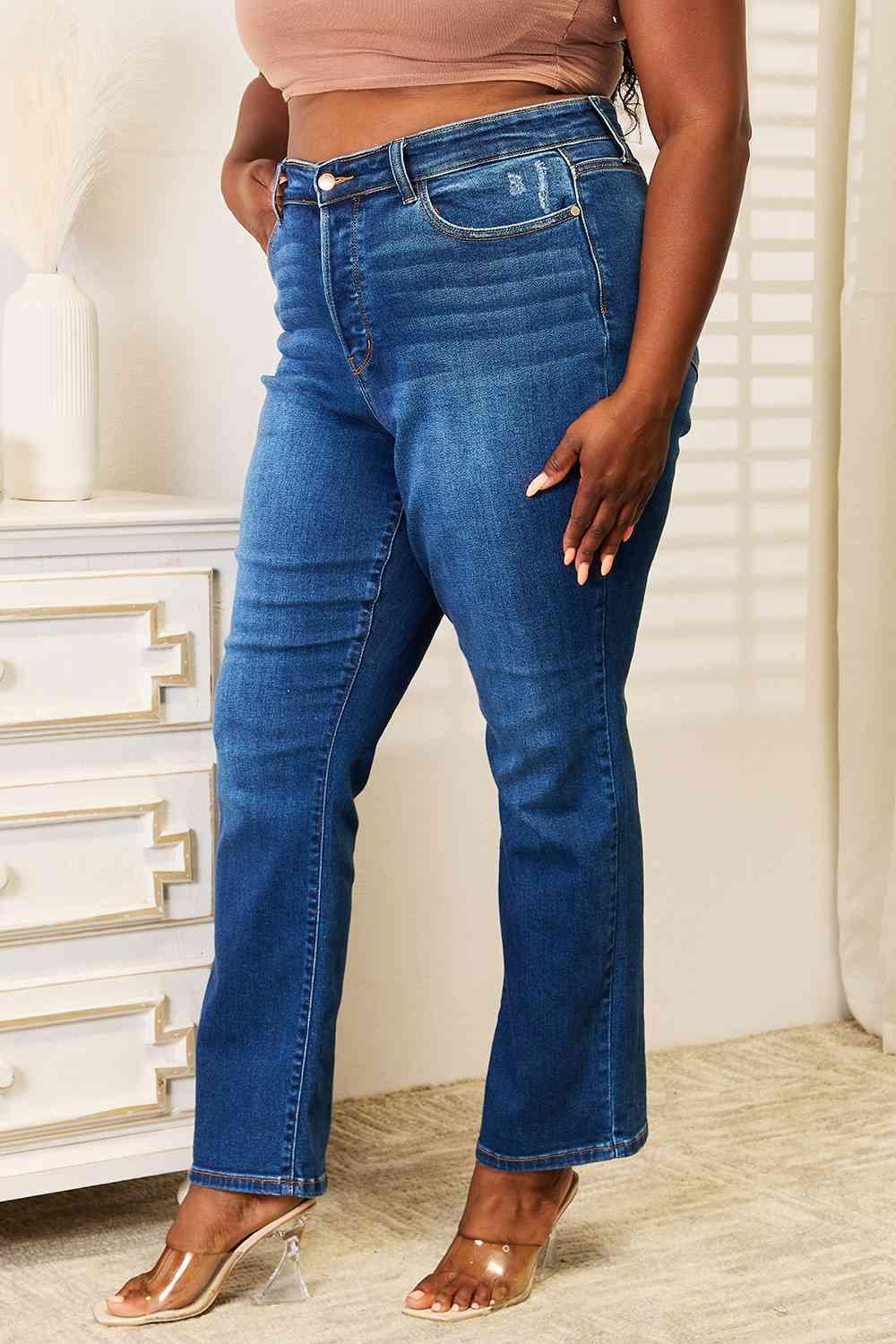 Judy Blue Full Size Straight Leg Jeans with Pockets - Lab Fashion, Home & Health