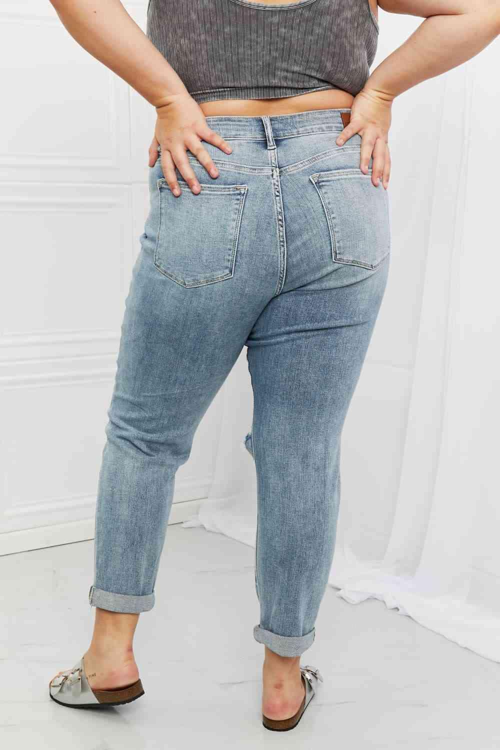 Judy Blue Malia Full Size Mid Rise Boyfriend Jeans - Lab Fashion, Home & Health